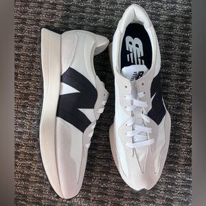 New Balance Men's Cream and Black Sneakers